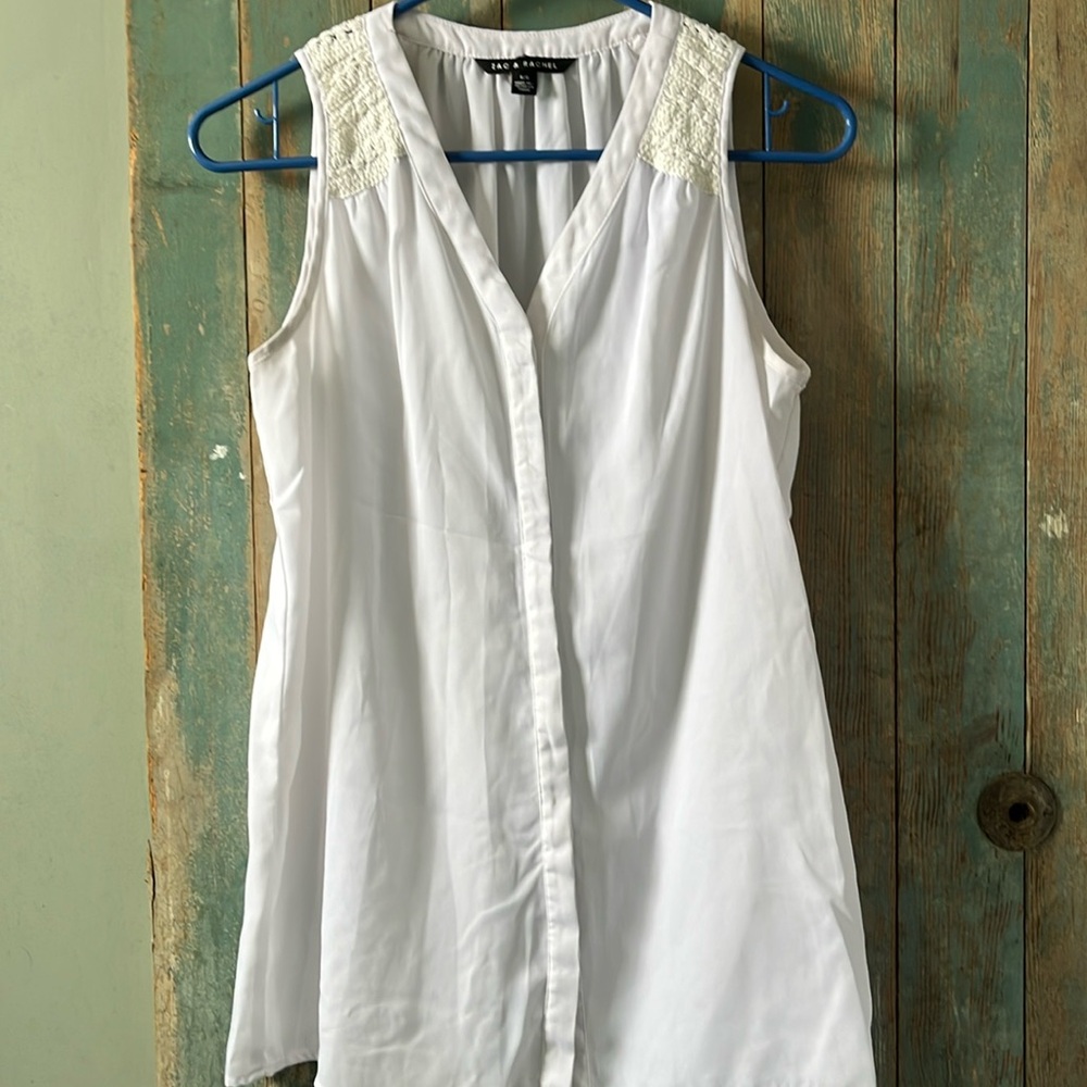 Zac & Rachel women’s small white button up tank top